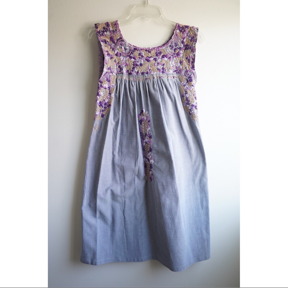 Mi Golondrina Grey Embroidered Flores dress. Size XS.